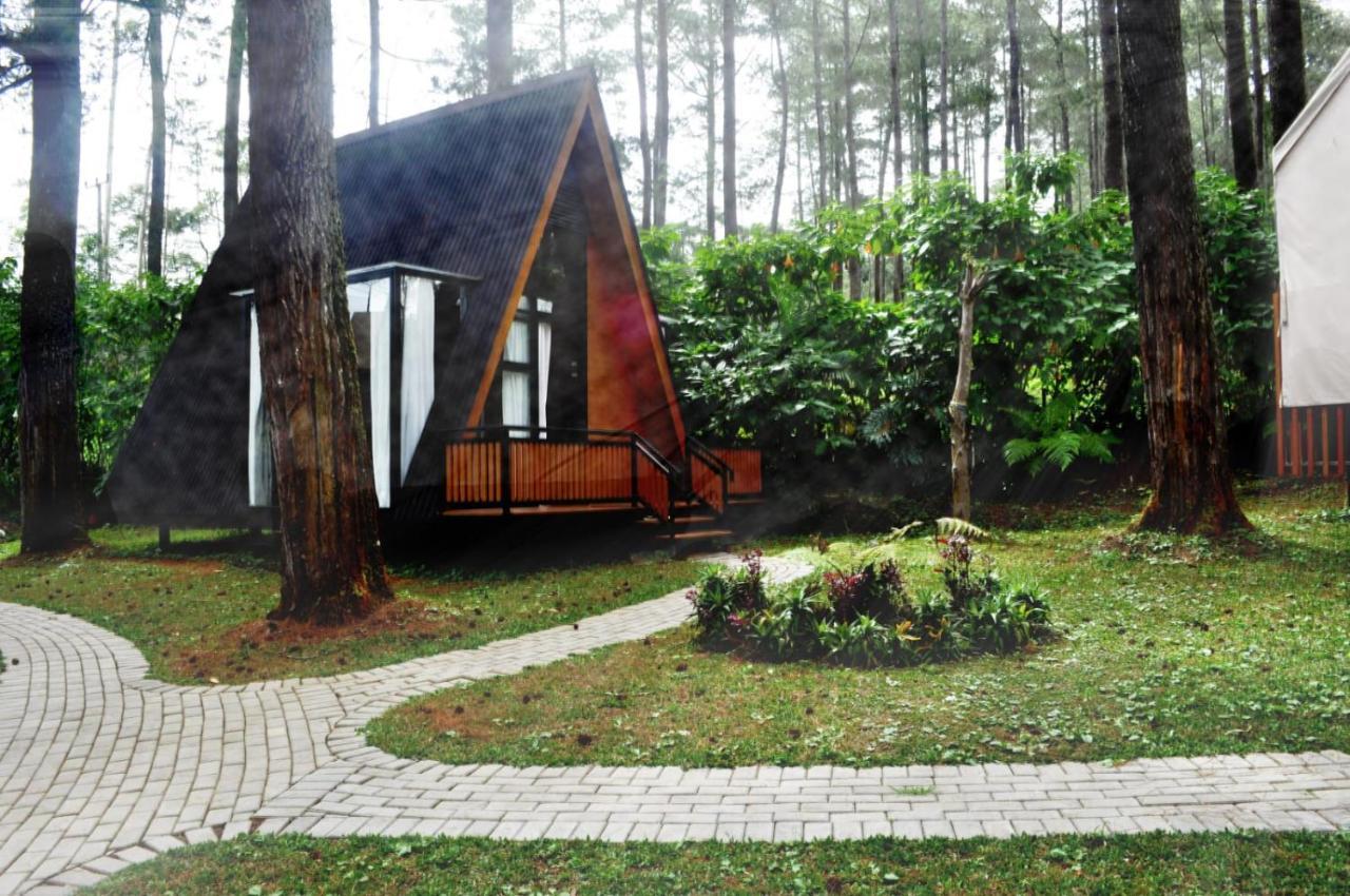 Villa Cikole Kalaras Lembang Dış mekan fotoğraf